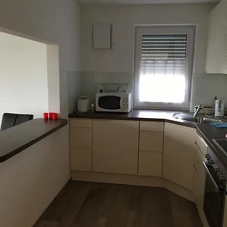 Haus Yasmin Апартаменты Кресброн